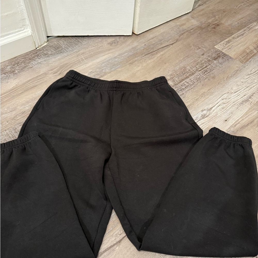 Black sweatpants